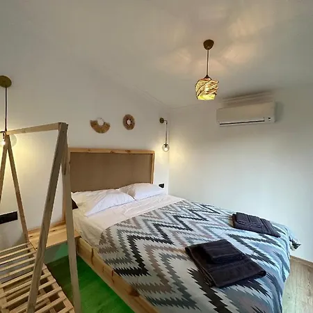 Virgo Tiny Hotel